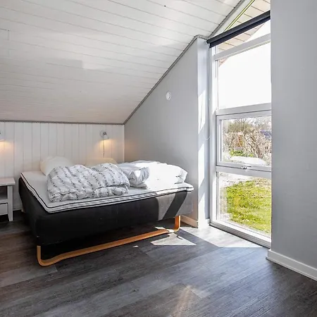 12 Person In Vestervig-by Traum Vestervig